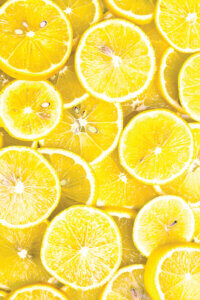 Photo of a pile of yellow lemon slices