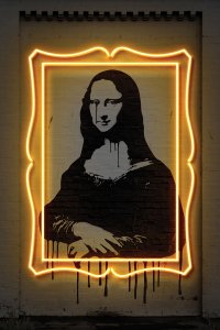 Mona Lisa in glowing neon frame