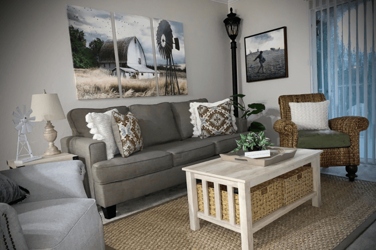 Farmhouse Decor 101: Rustic Art Ideas | iCanvas Blog - Heartistry