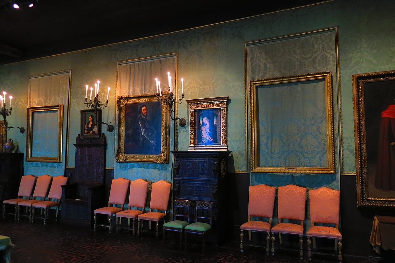 empty frames at the gardner museum from the heist